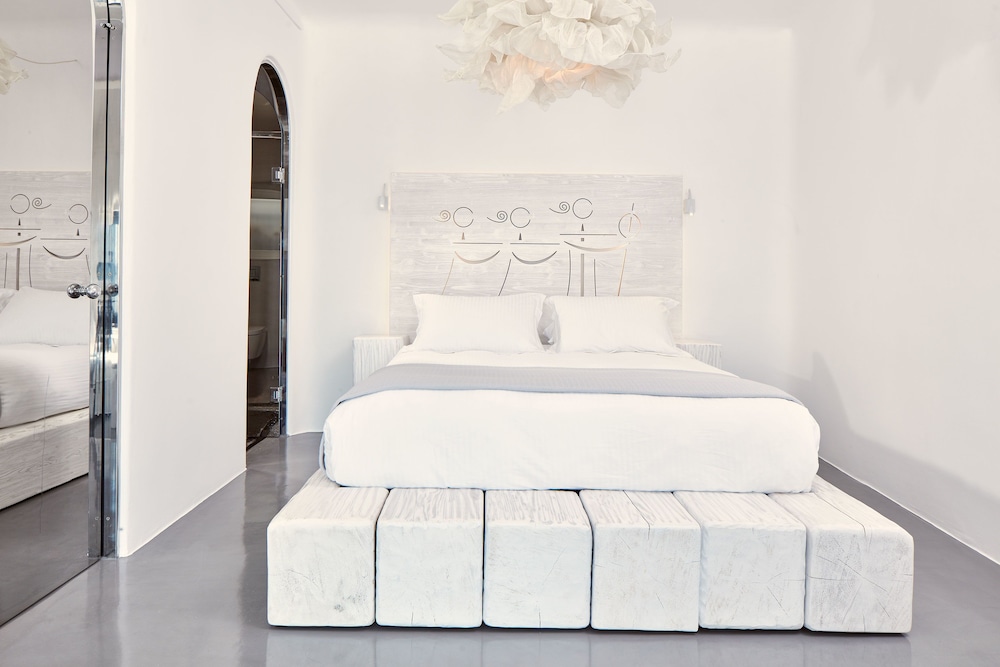 DELUXE, DOUBLE BED, SEA VIEW