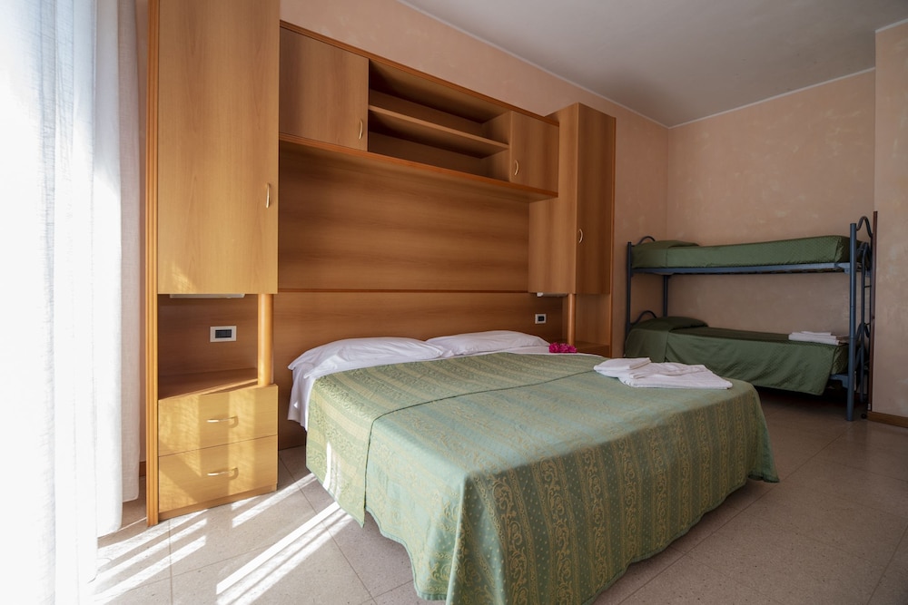 Hotel Nuova Flavia 3/18