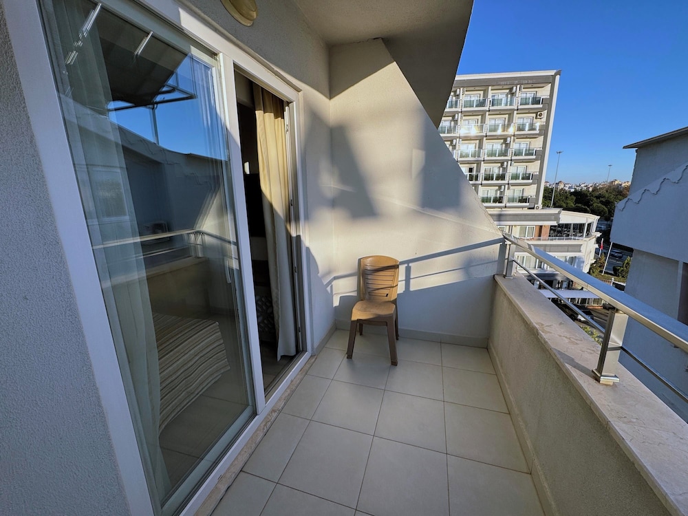 Hotel Mandalin 32/50