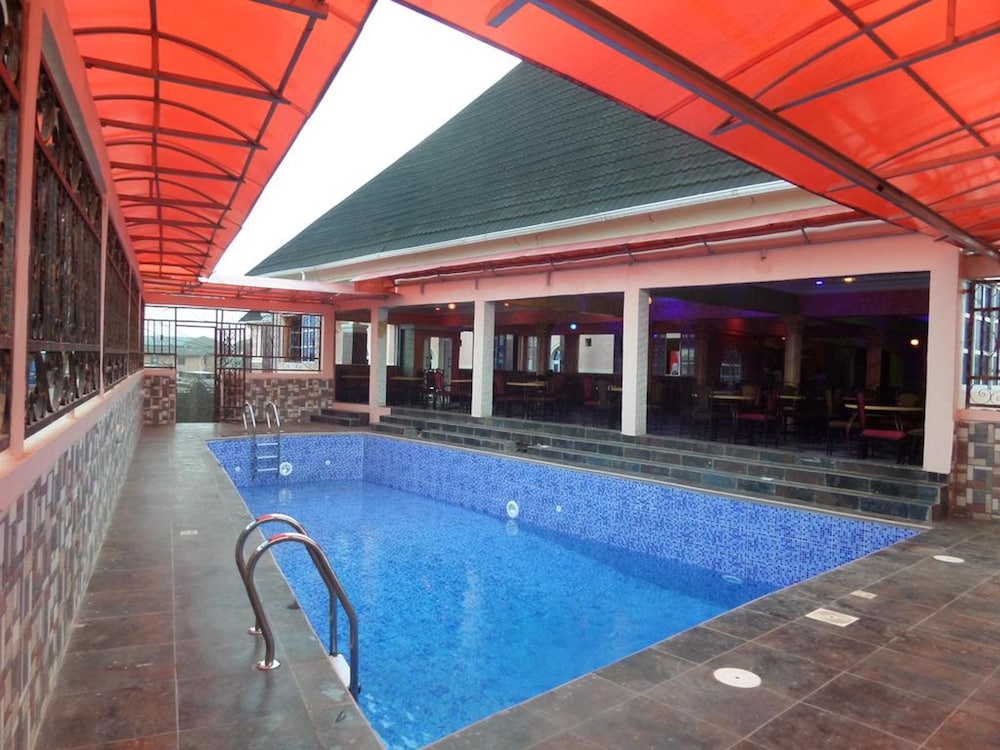 De Zone Hotel Ltd 16/26
