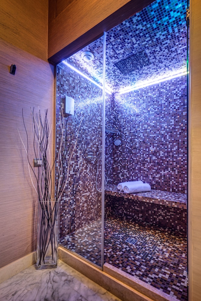 Dharma Luxury Hotel & Spa 43/70