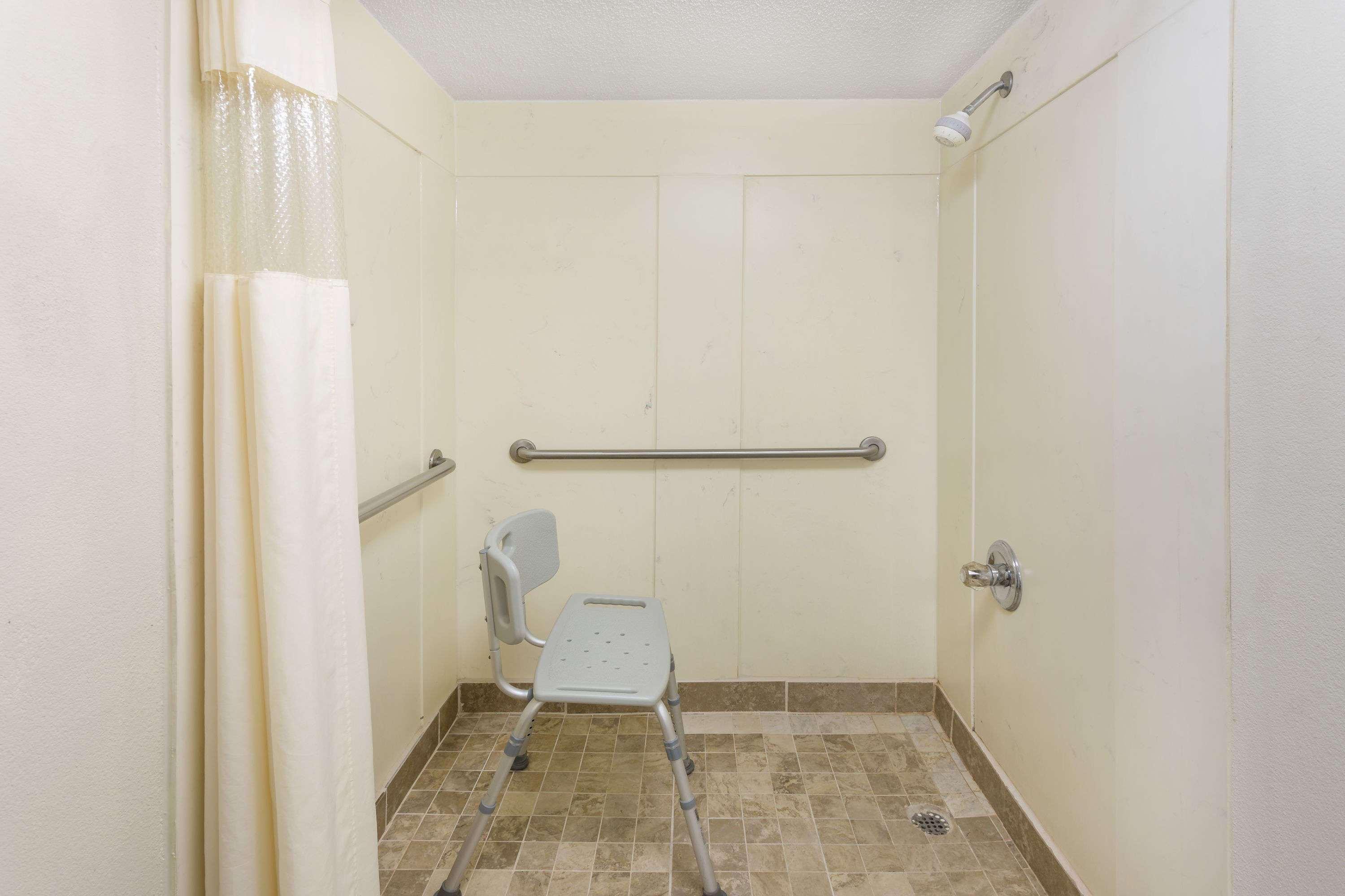 Days Inn By Wyndham Orangeburg South 17/17