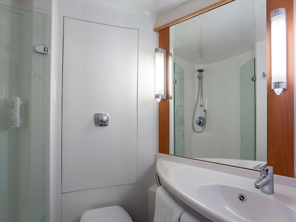Ibis Belfast Queens Quarter 43/46