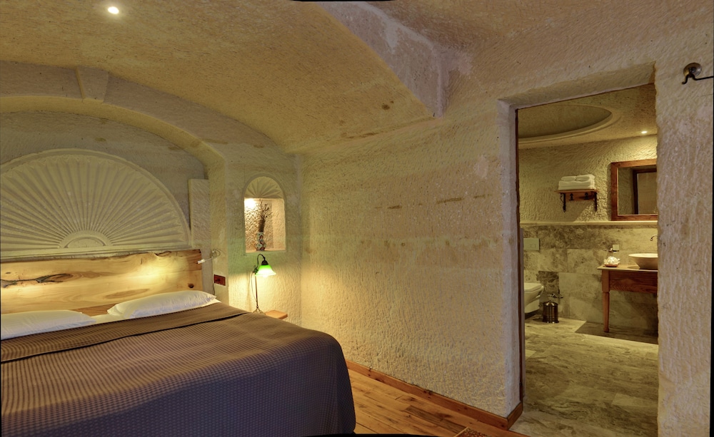 Seki Cave Cavusin 23/49