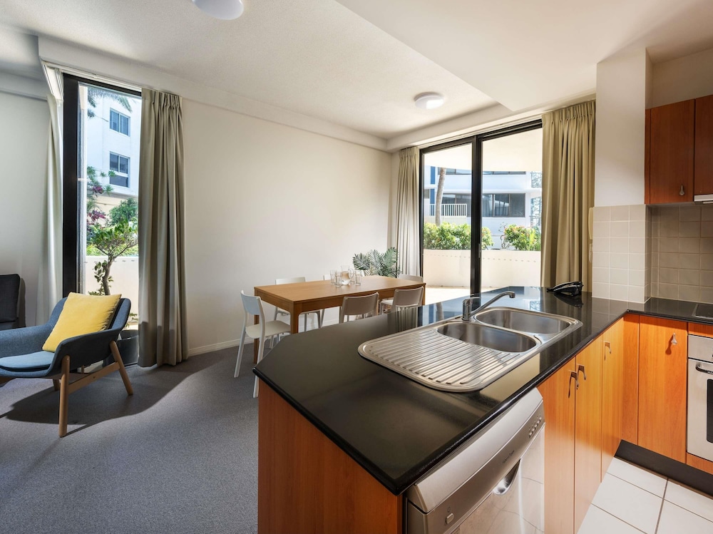 Mantra Coolangatta Beach 38/63