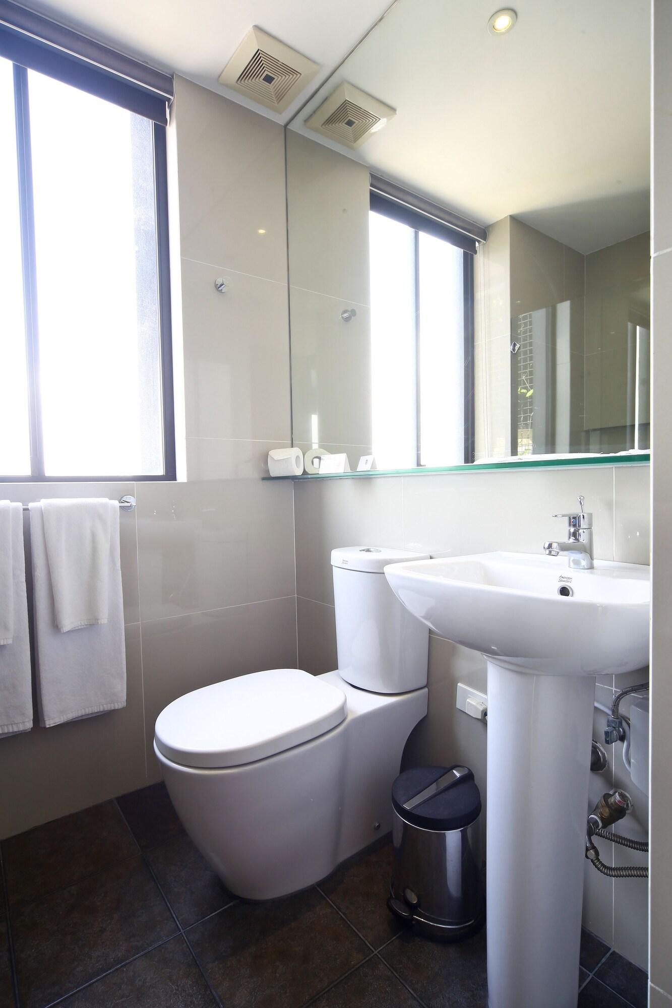 غرفة رباعية بسرير كوين، Azumi Boutique Hotel 9/9