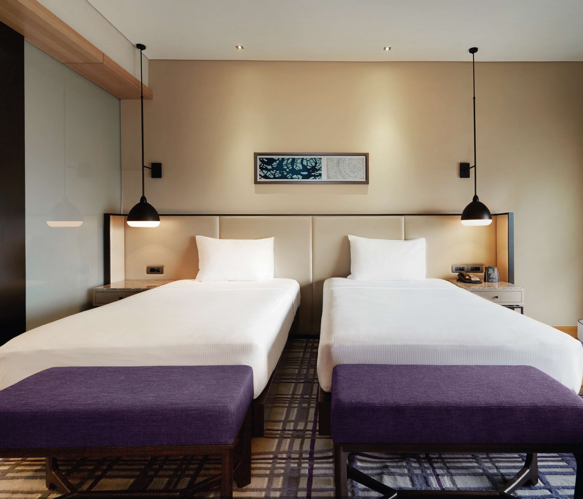 DELUXE, SINGLE BED, CITY VIEW