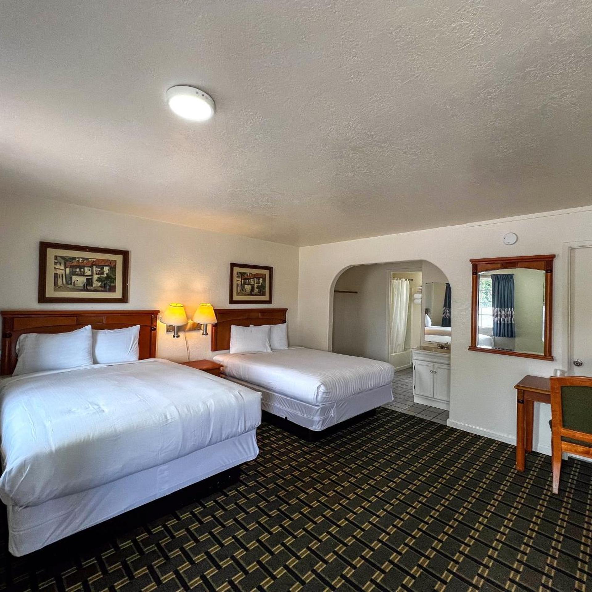Deluxe Inn 11/25