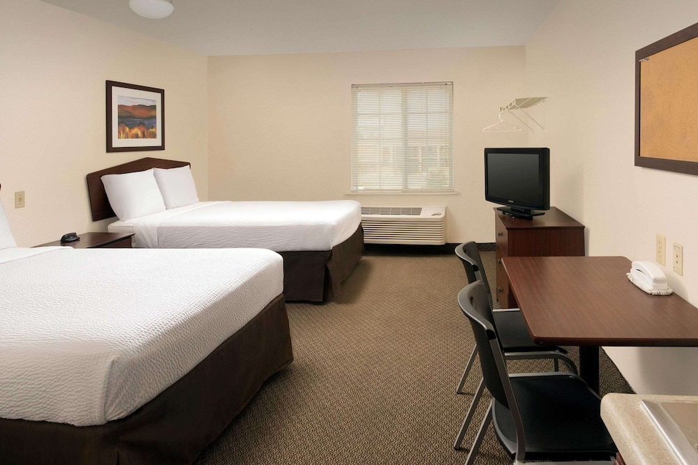 ROOM, 2 DOUBLE BEDS