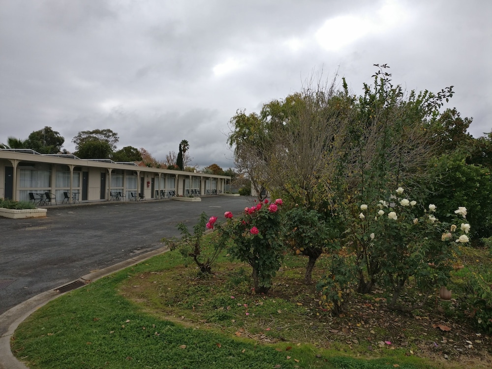 WANGARATTA MOTOR INN 9/28