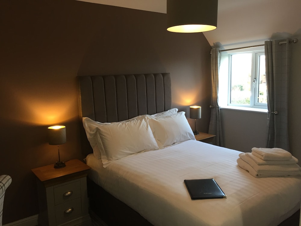 Deluxe, Double Bed