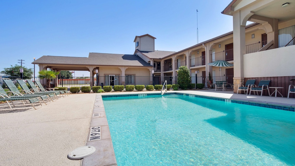 Best Western Canton Inn 1/31