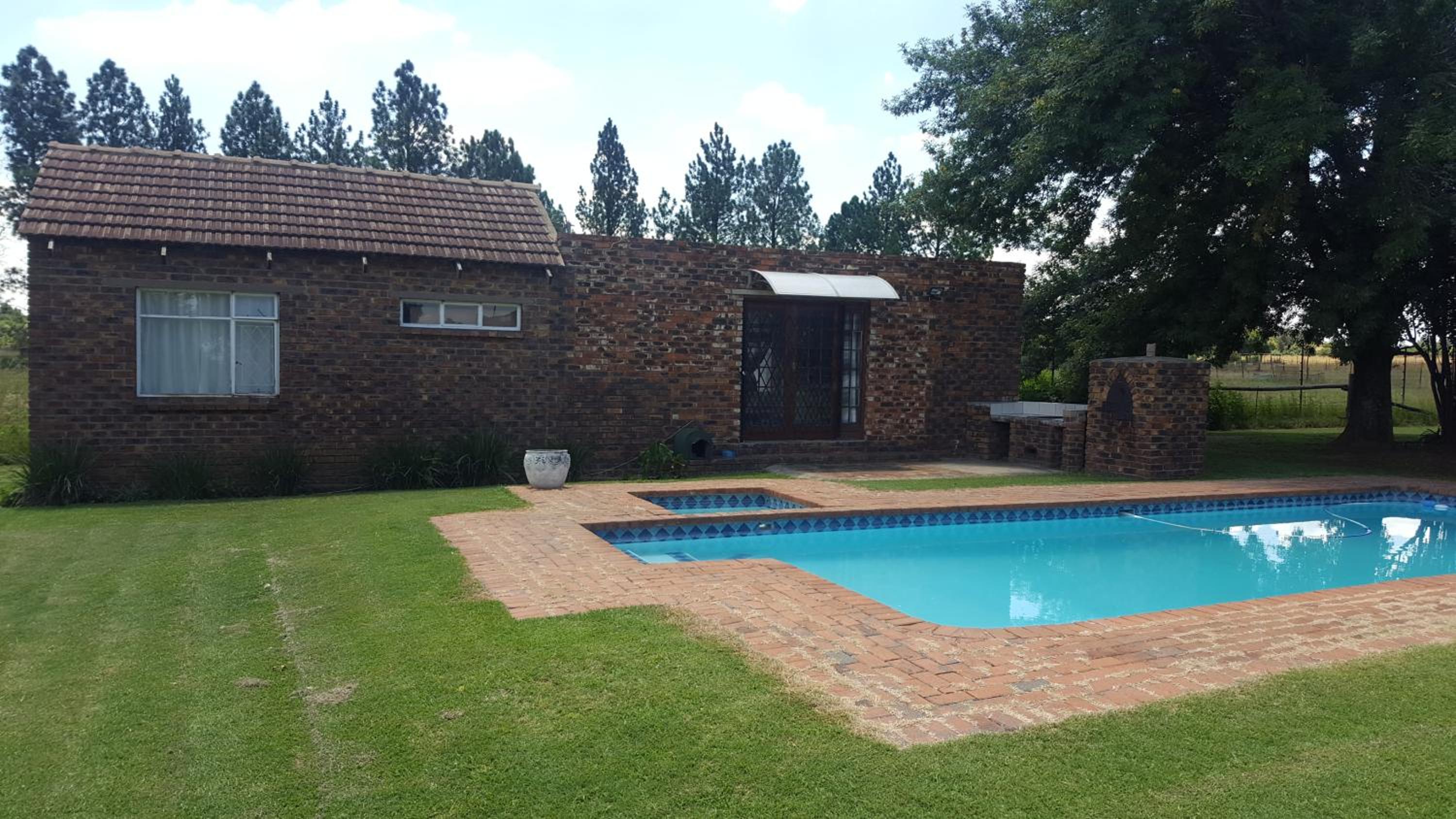 House, Cottage and Contractors Manor 28/35
