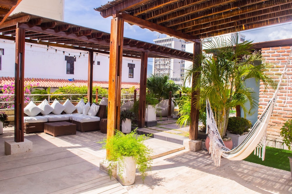 HOTEL BOUTIQUE DON PEPE 64/72