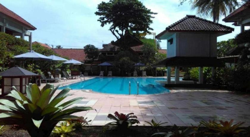 Pantai Indah Resort Hotel Barat 21/30