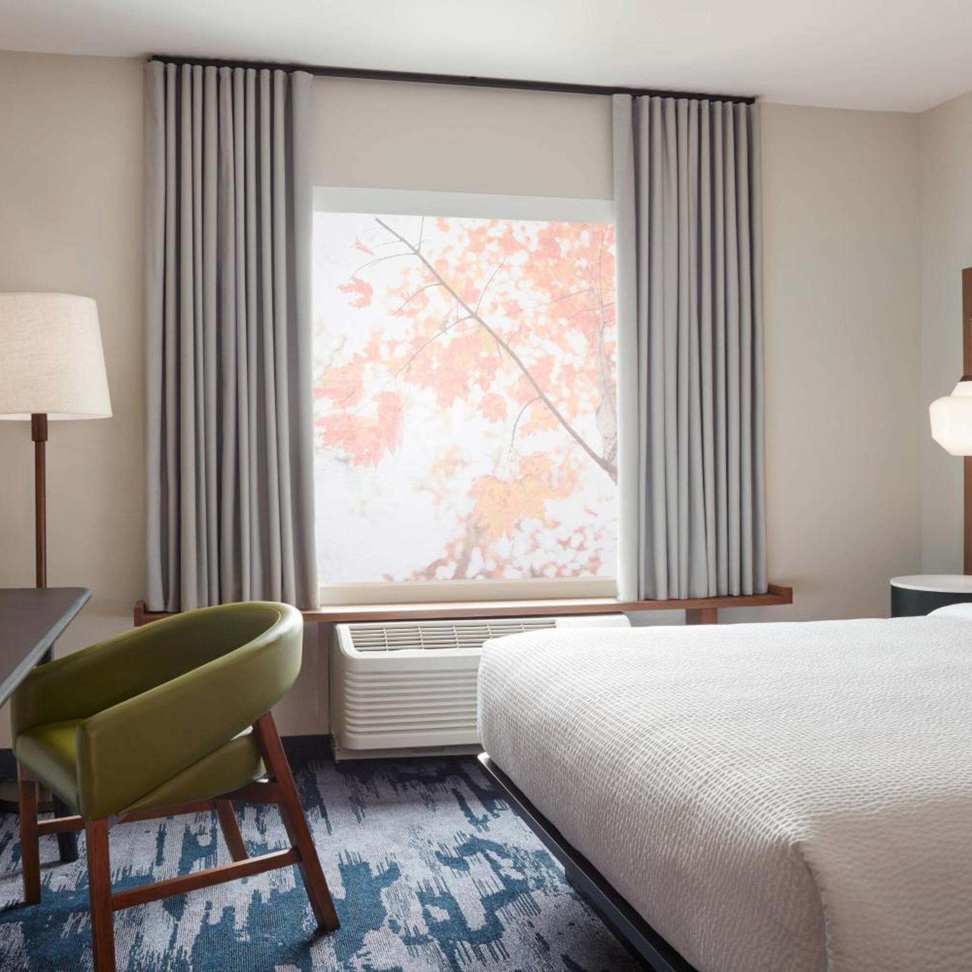 Fairfield Inn & Suites by Marriott Ashtabula 8/32