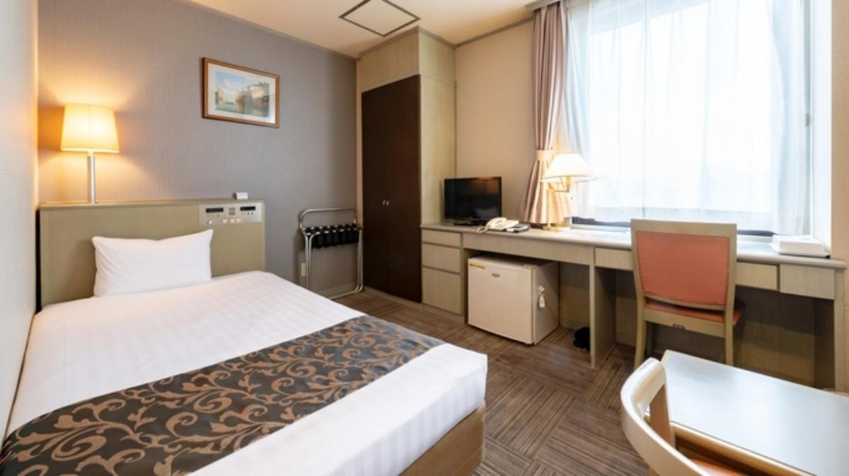 Room, Single, Shared Bathroom