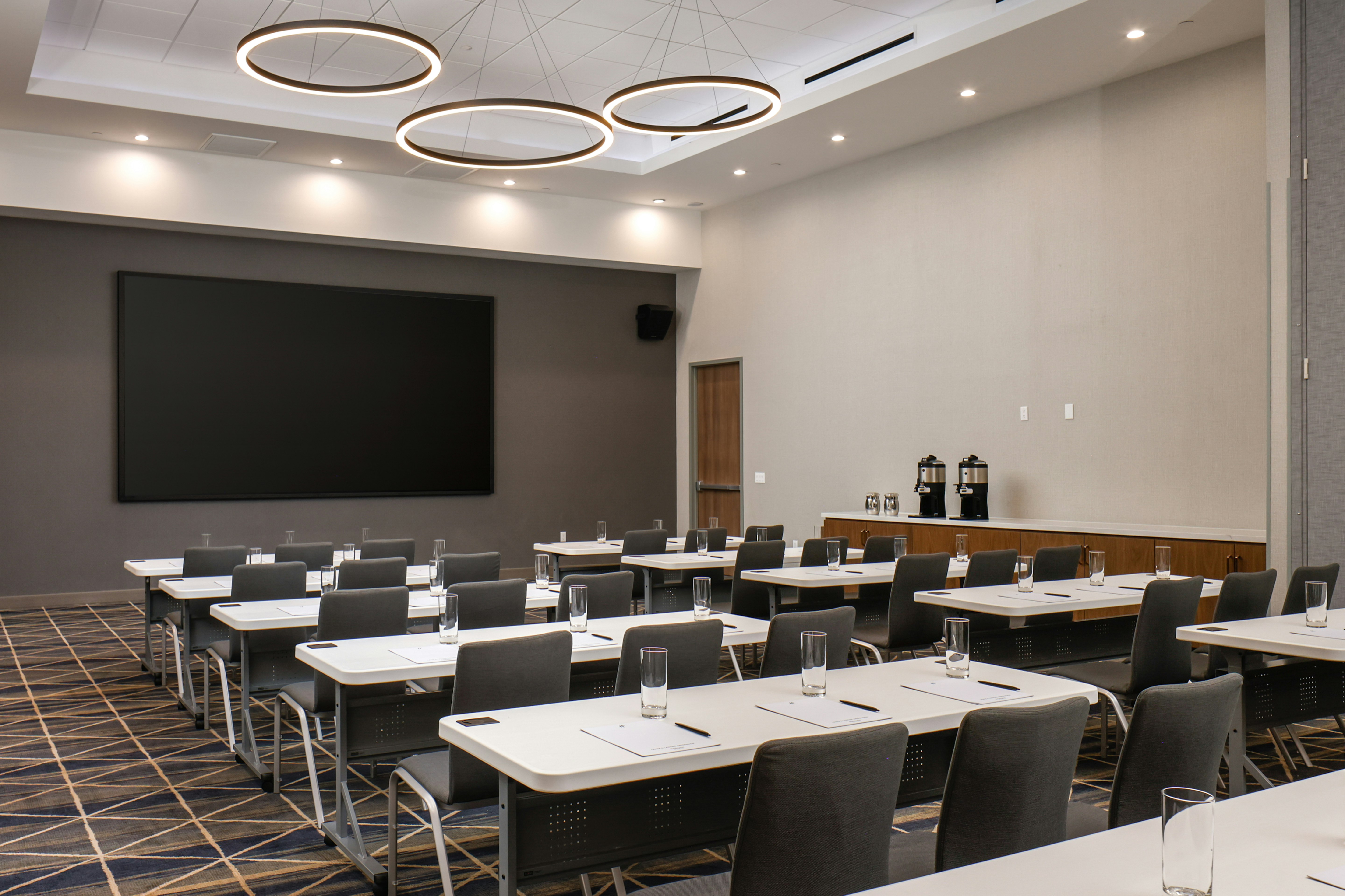 Holiday Inn & Suites Monterey Park Los Angeles, an IHG Hotel 35/50