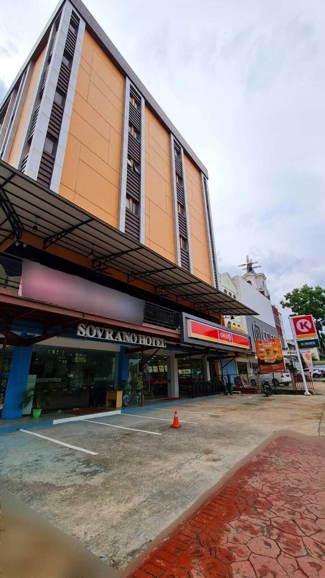 Sovrano Hotel Batam (ex Parkside Sovrano Hotel Batam) 4/19