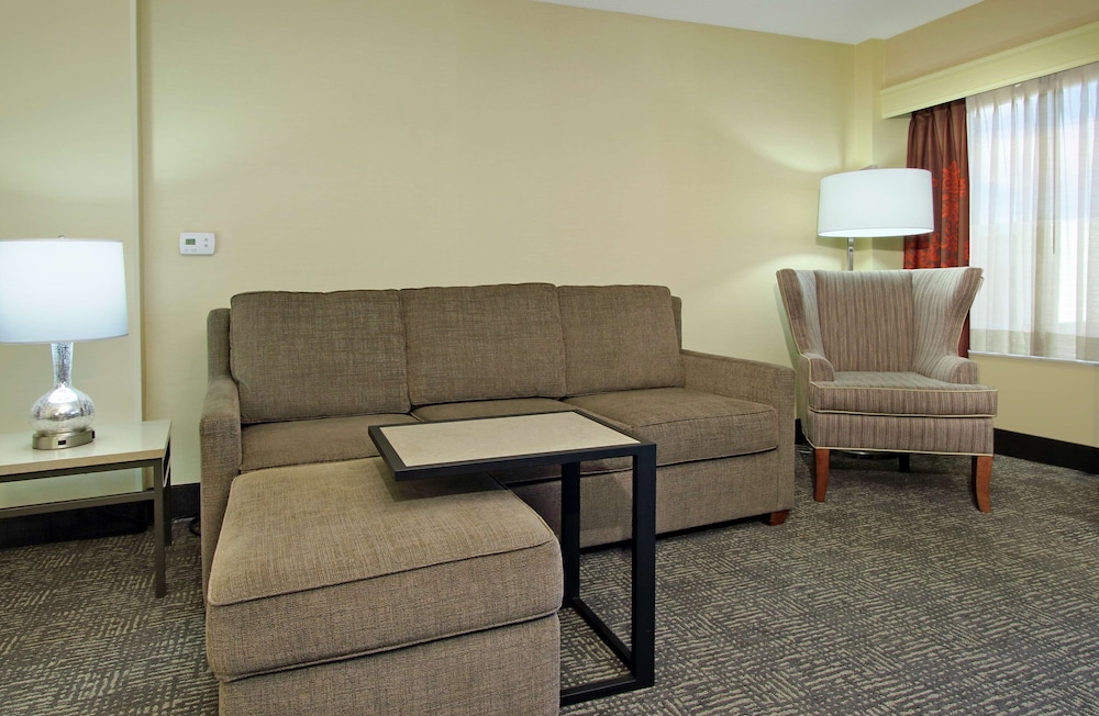 Hampton Inn Suites Columbus Downtown 41/59