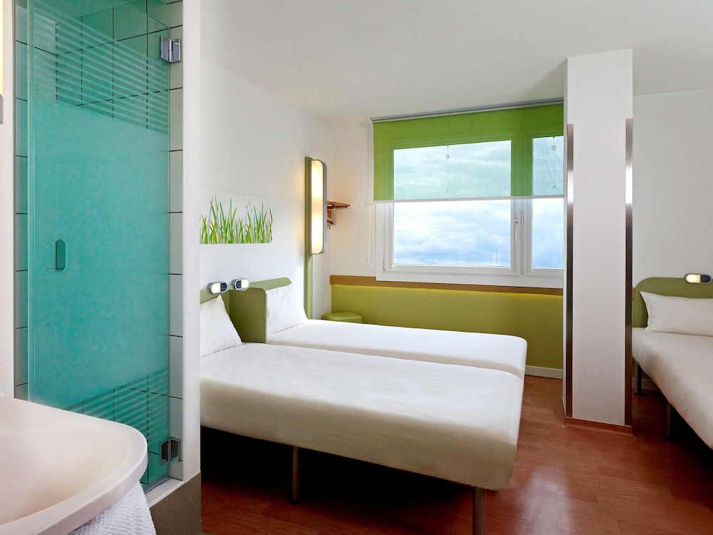 Ibis Budget Warszawa Reduta 36/54