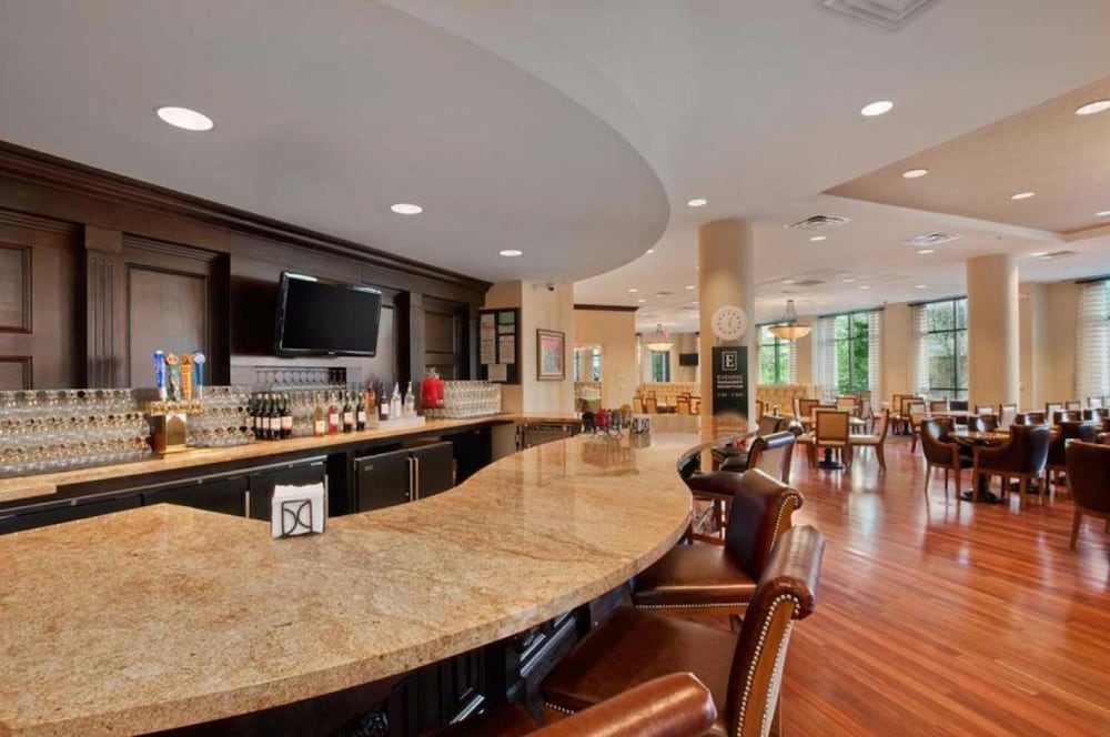 Embassy Suites By Hilton San Antonio Riverwalk Downtown 46/70