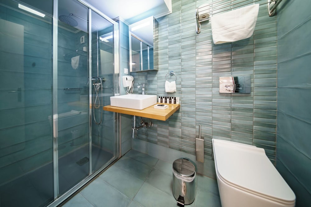 Chios City Inn 43/48