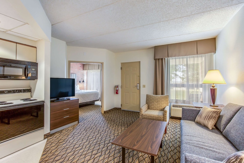 Burrstone Inn, an Ascend Collection Hotel 35/55