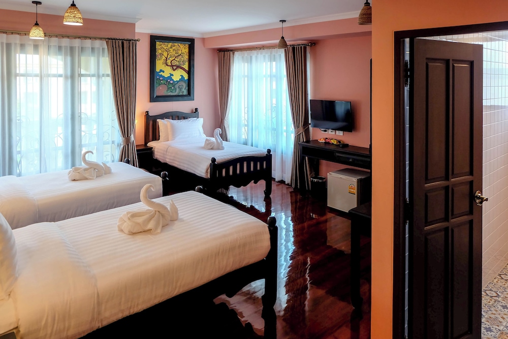 Siri Heritage Bangkok Hotel 21/71