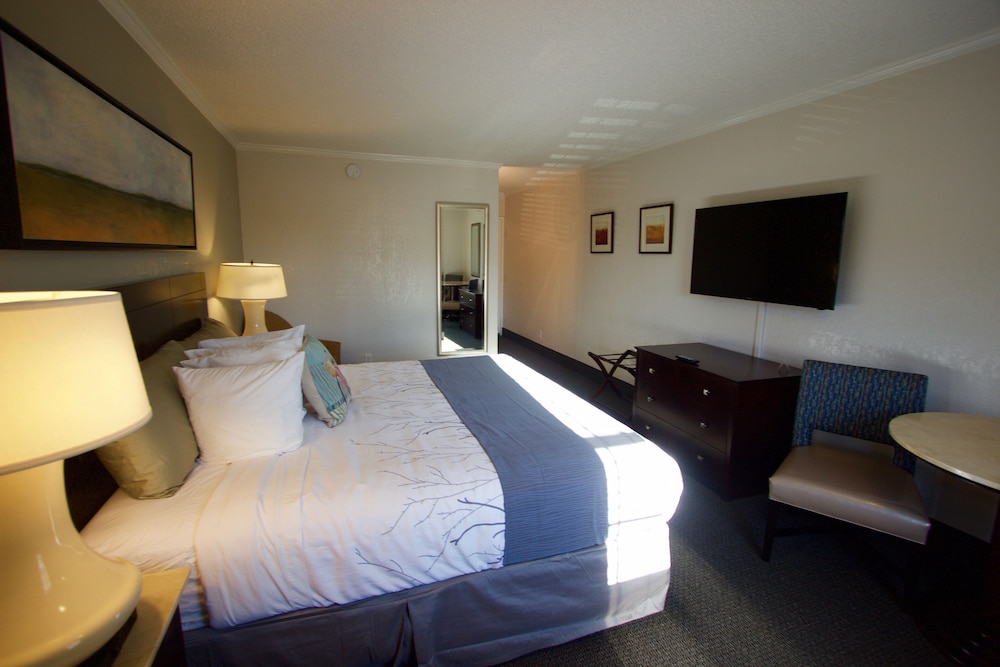 At Home Inn And Suites Pensacola 20/80