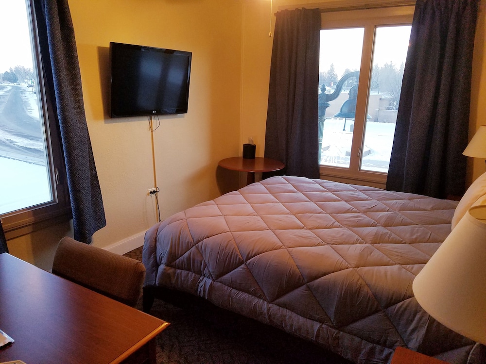 Monte Villa Inn 15/36