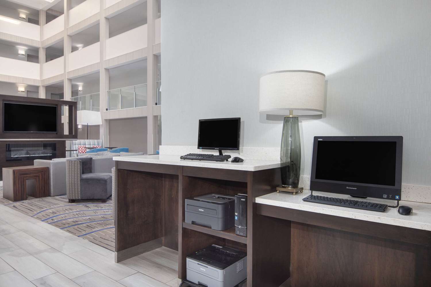 La Quinta Inn & Suites by Wyndham Atlanta Airport South 33/47