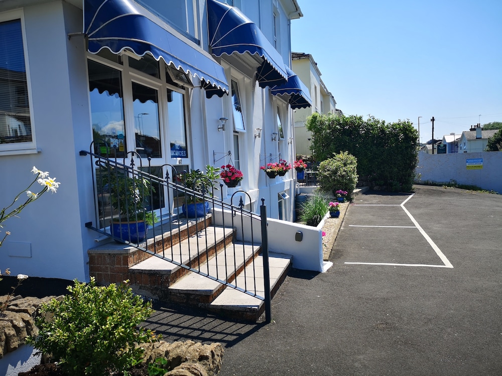 Harmony Guest House 52/60
