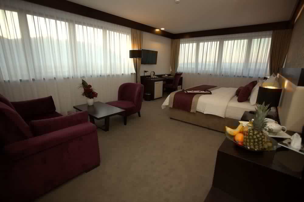 Malak Regency Hotel 33/72