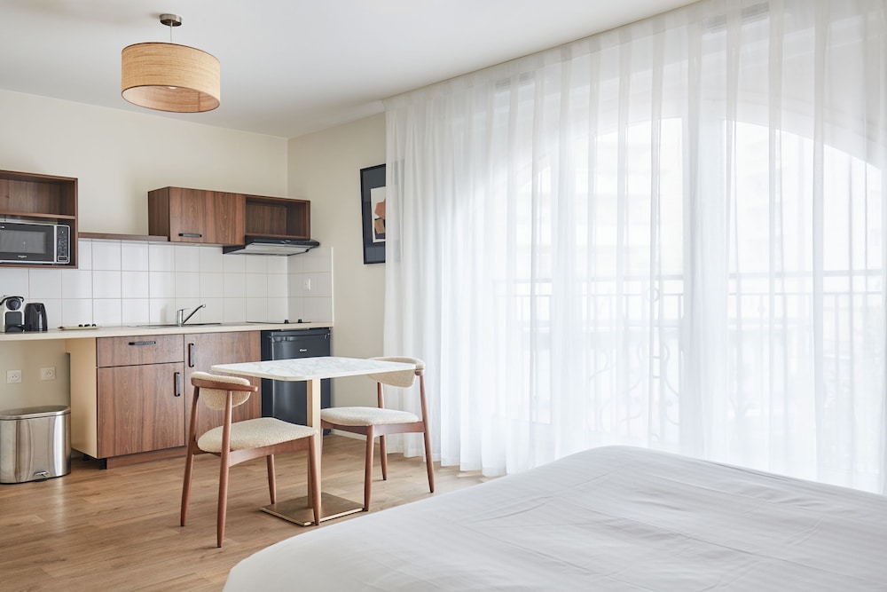 Appart Hotel Paris Levallois Maurice Ravel 16/50