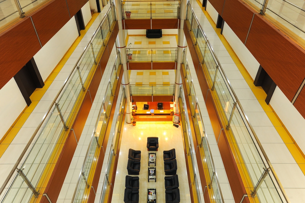 Hotel Radiant 2/27