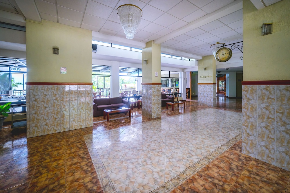 Hotel La Riviera De Atitlan 10/65