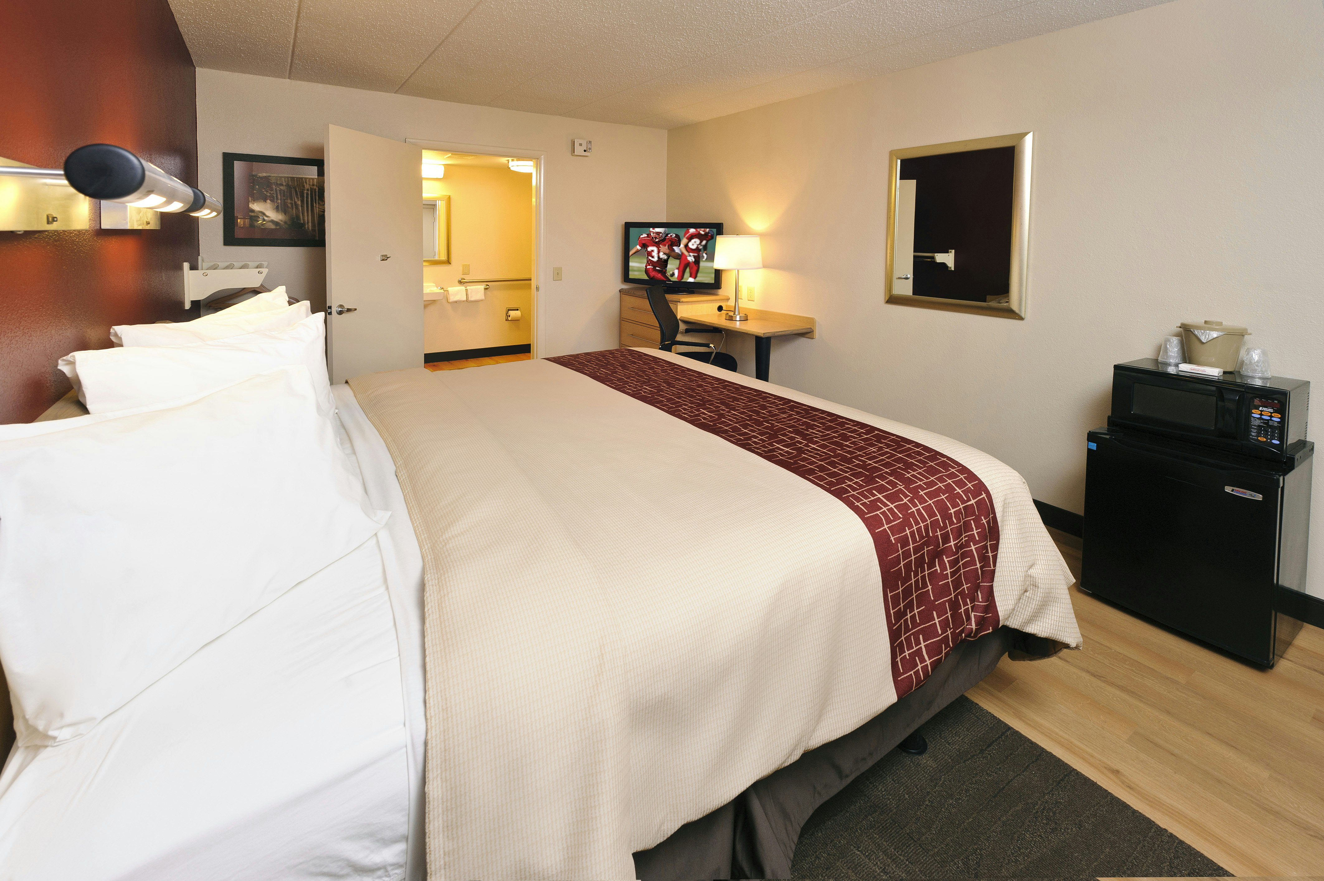 Superior, King Bed, Accessible
