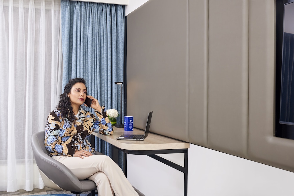 Novotel Mumbai International Airport 12/70