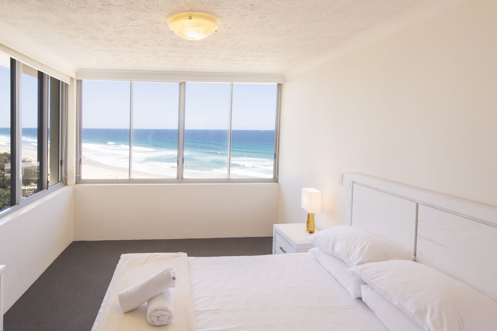 2 BEDROOMS, SUPERIOR, APARTMENT, OCEAN FRONT, KITCHEN
