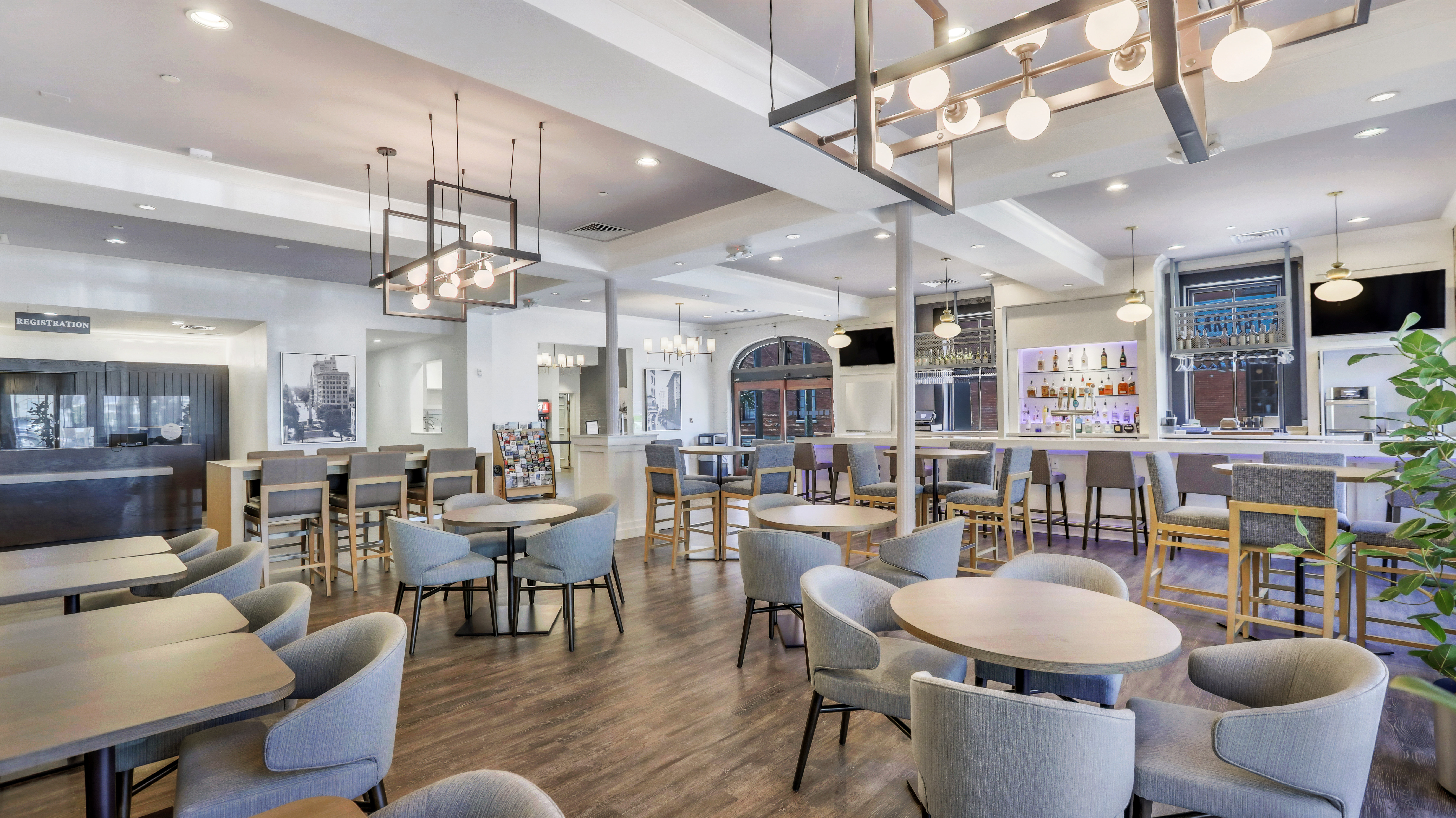 Staybridge Suites Savannah Historic District 34/52