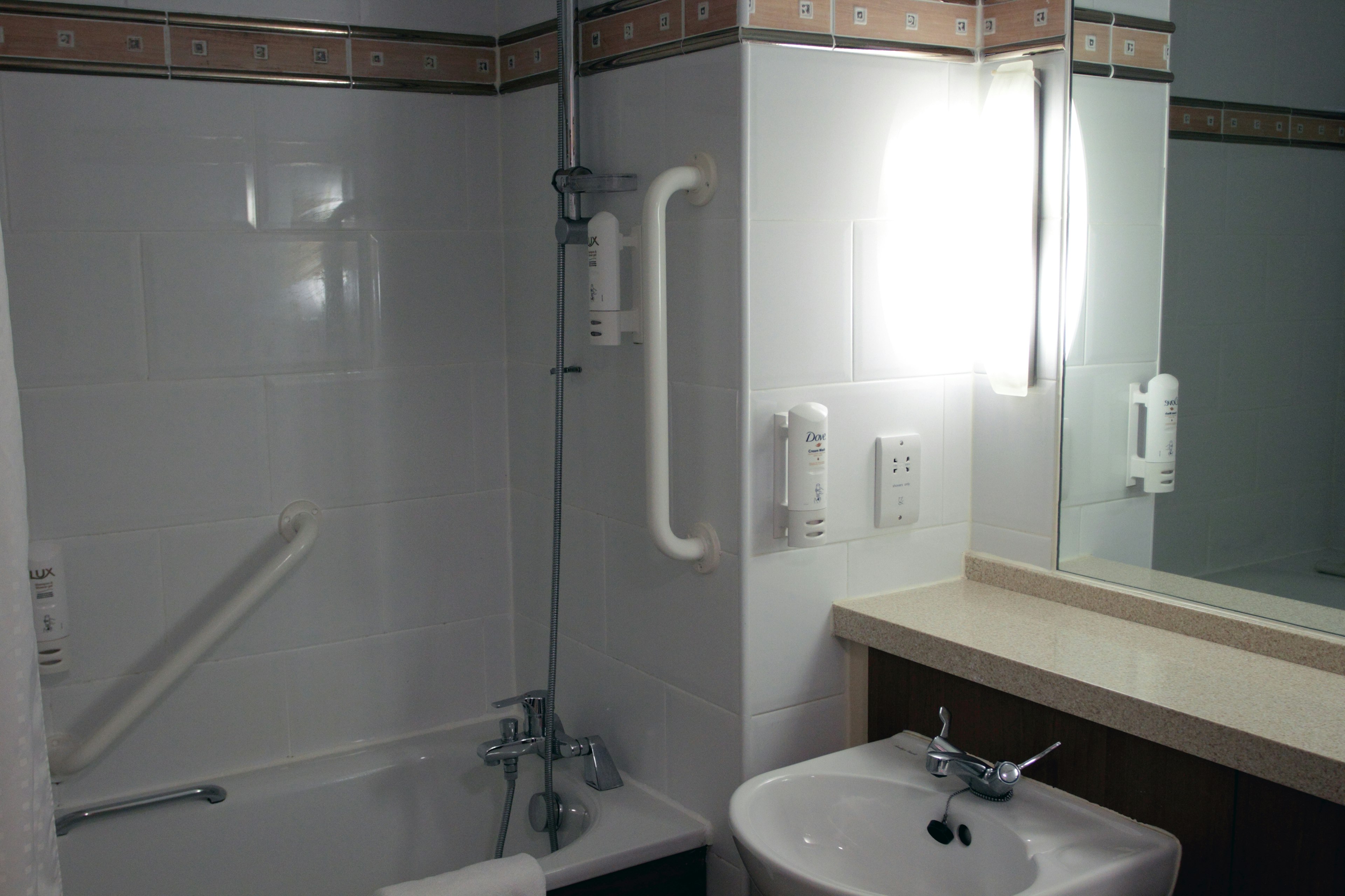 Holiday Inn A55 Chester West 49/50