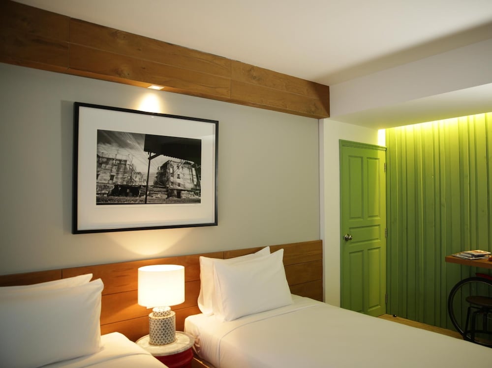 Nandha Hotel 23/71
