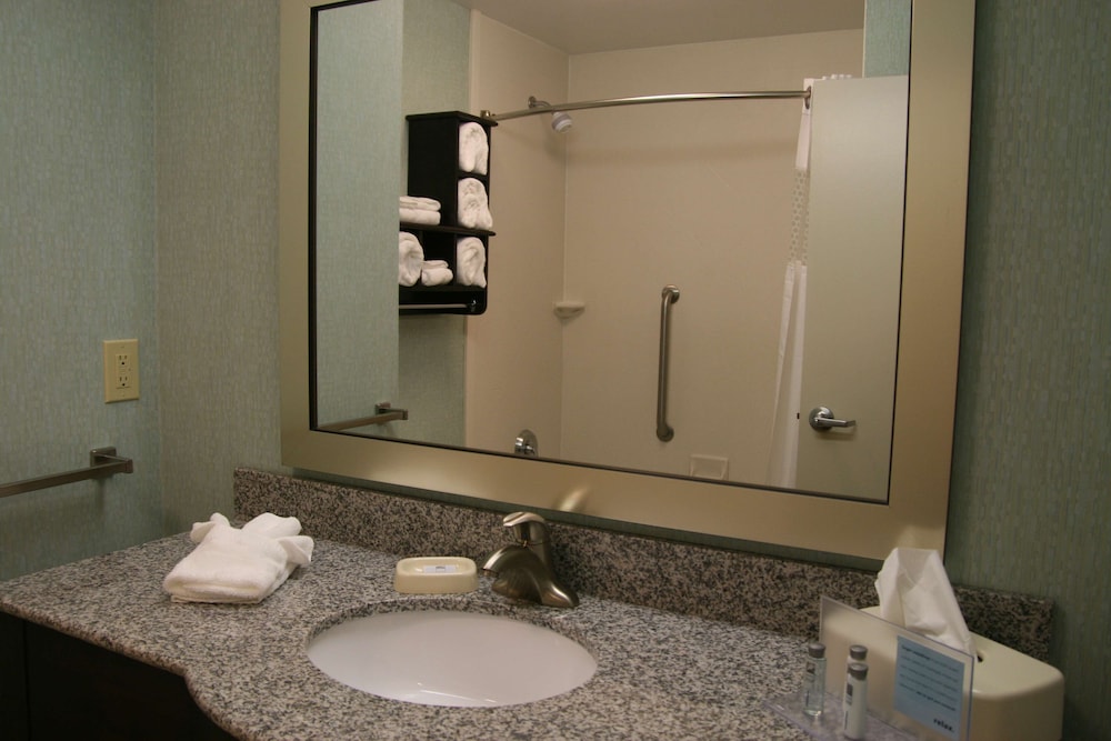 Hampton Inn Suites Wilder 9/36
