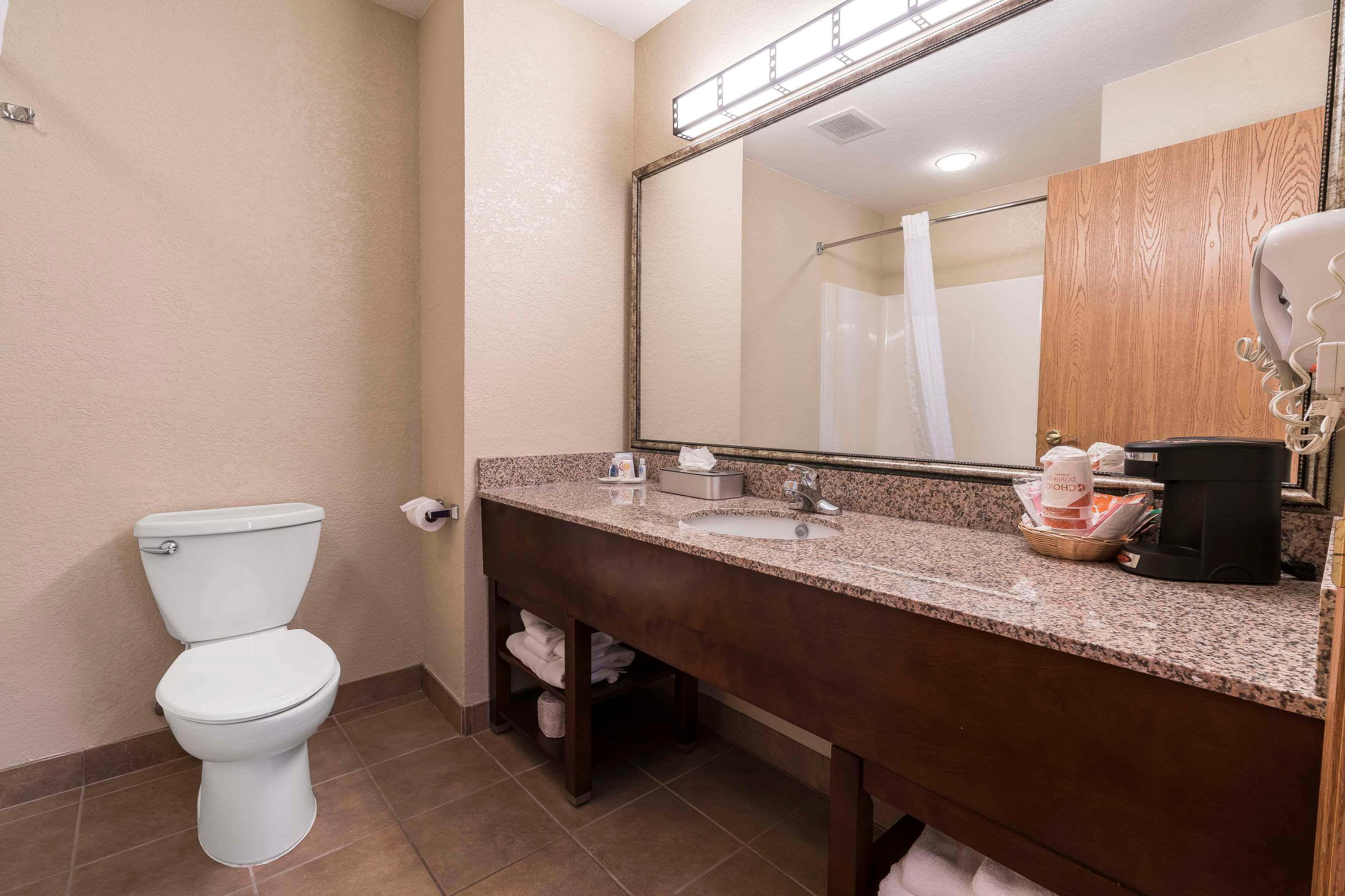 Upgrade, 2 Queen Beds، Comfort Inn & Suites Walla Walla 2/2