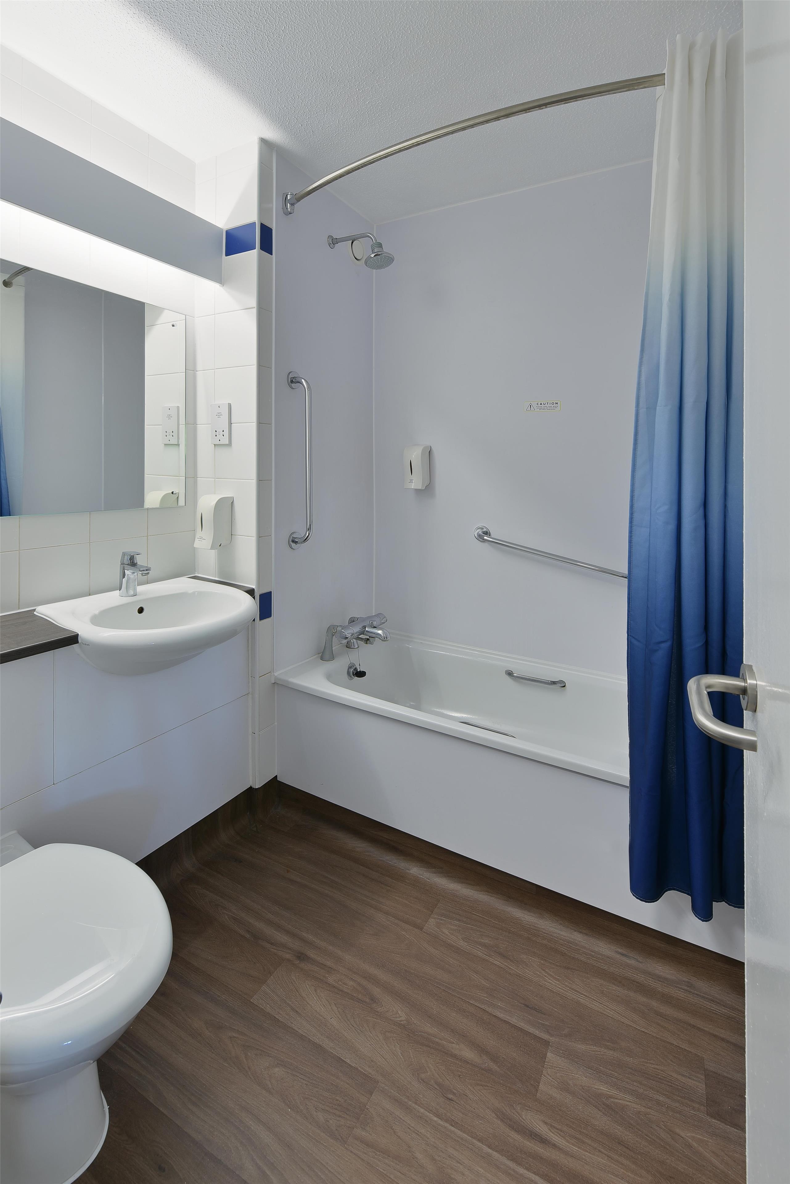 Travelodge London Park Royal 21/23