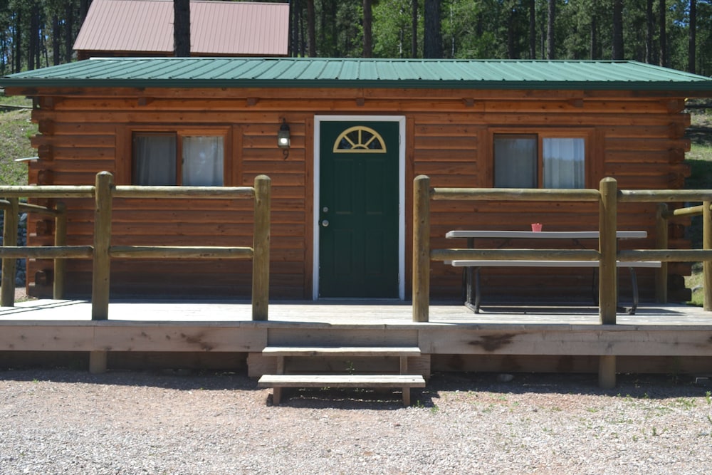 Holy Smoke Resort 5/50