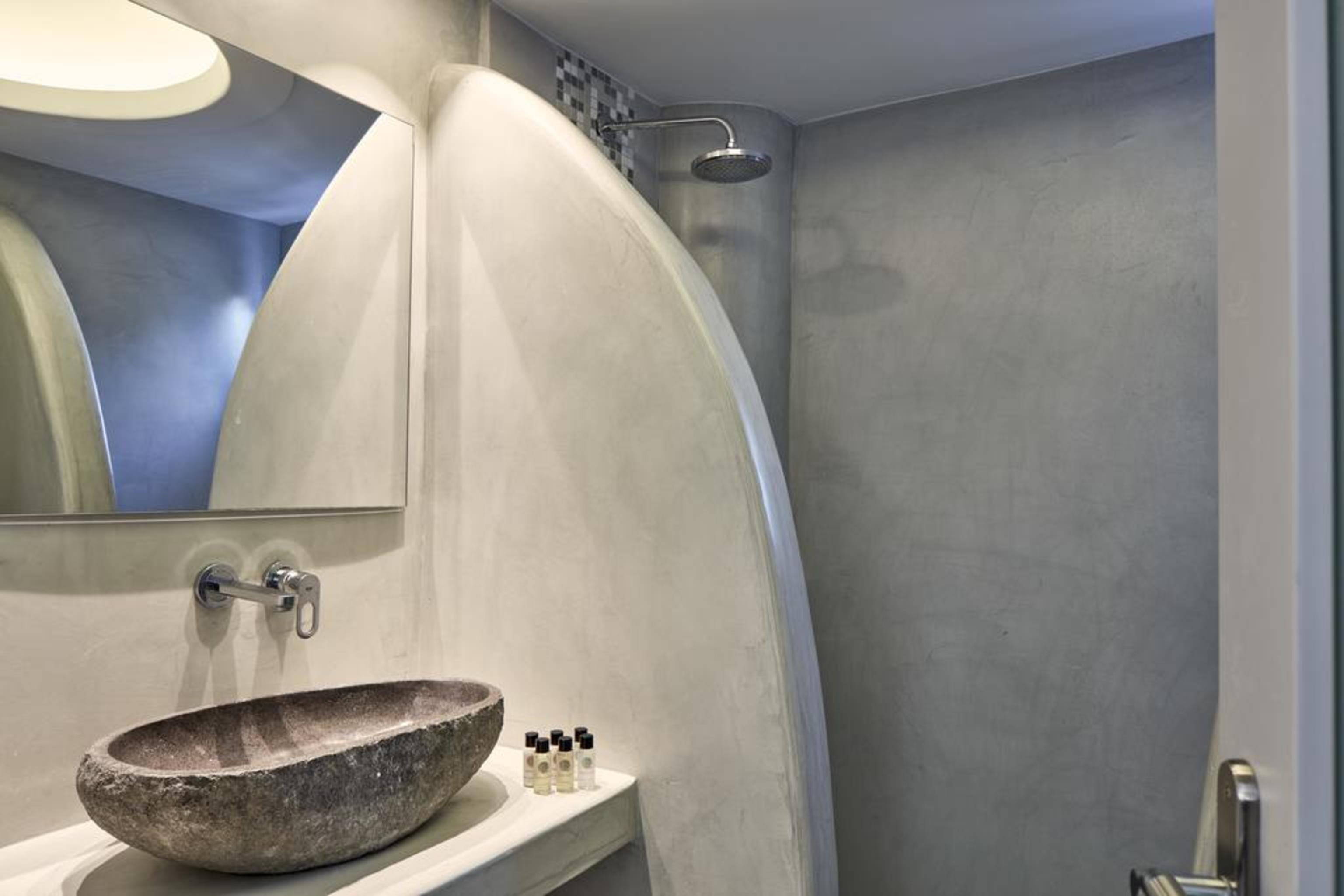 LOFT, SUITE