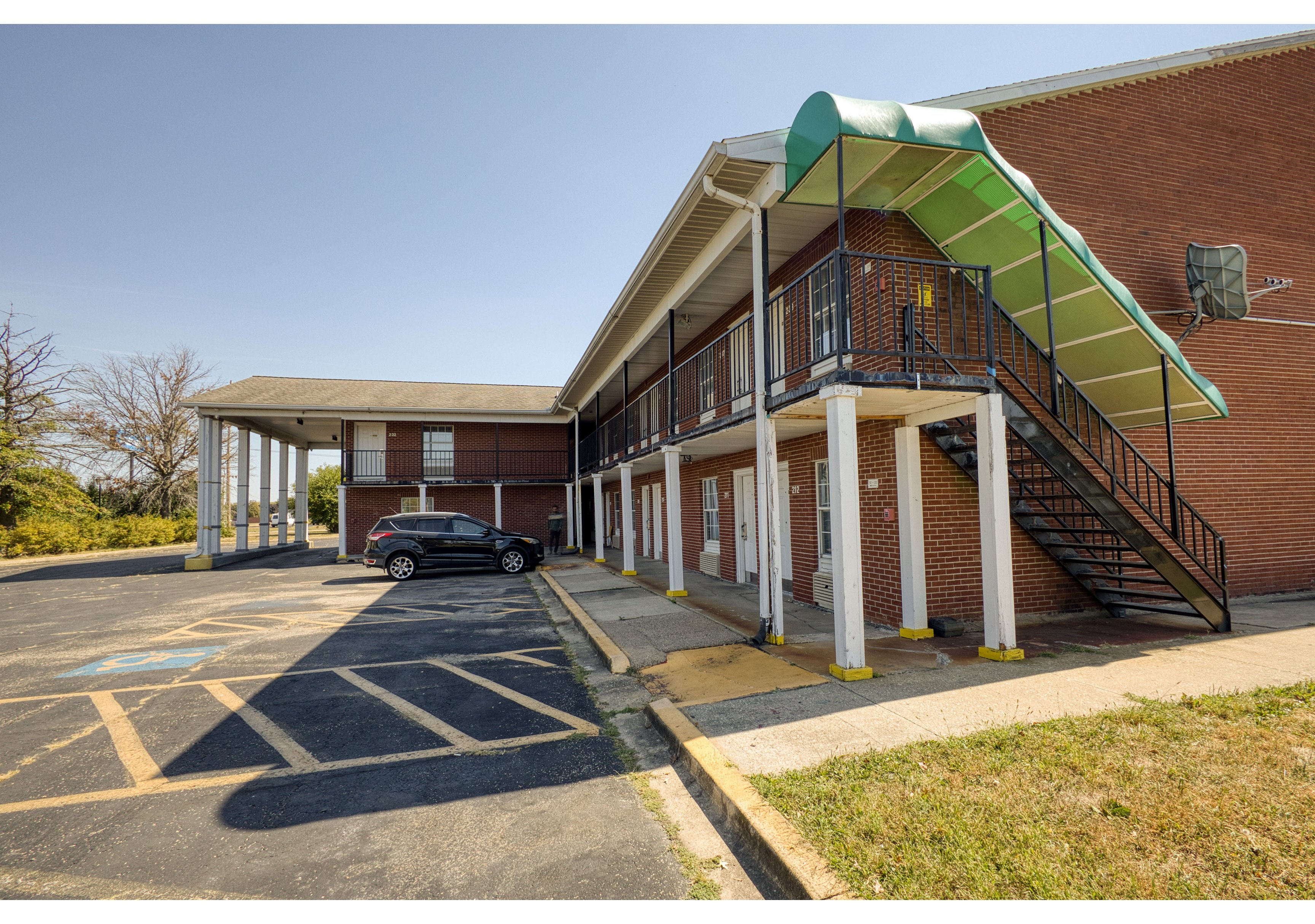Economy Inn and Suites 49/68