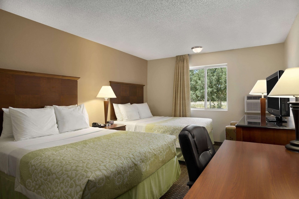 Days Inn & Suites by Wyndham Gunnison 12/46